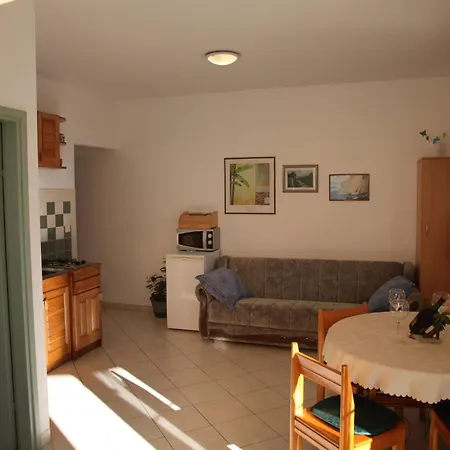 Daire One Bedroom With Balcony Srima