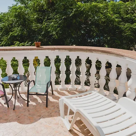 One Bedroom With Balcony Daire *