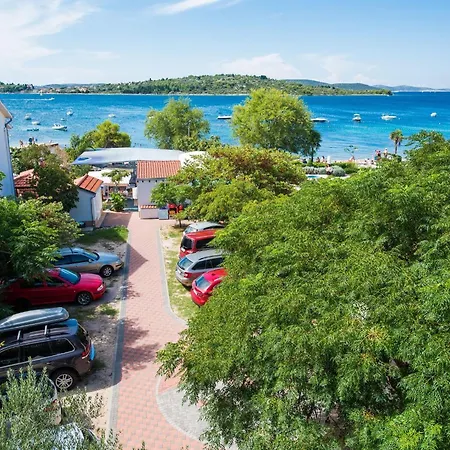 Daire One Bedroom With Balcony Srima