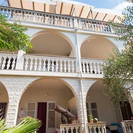 Daire One Bedroom With Balcony Srima